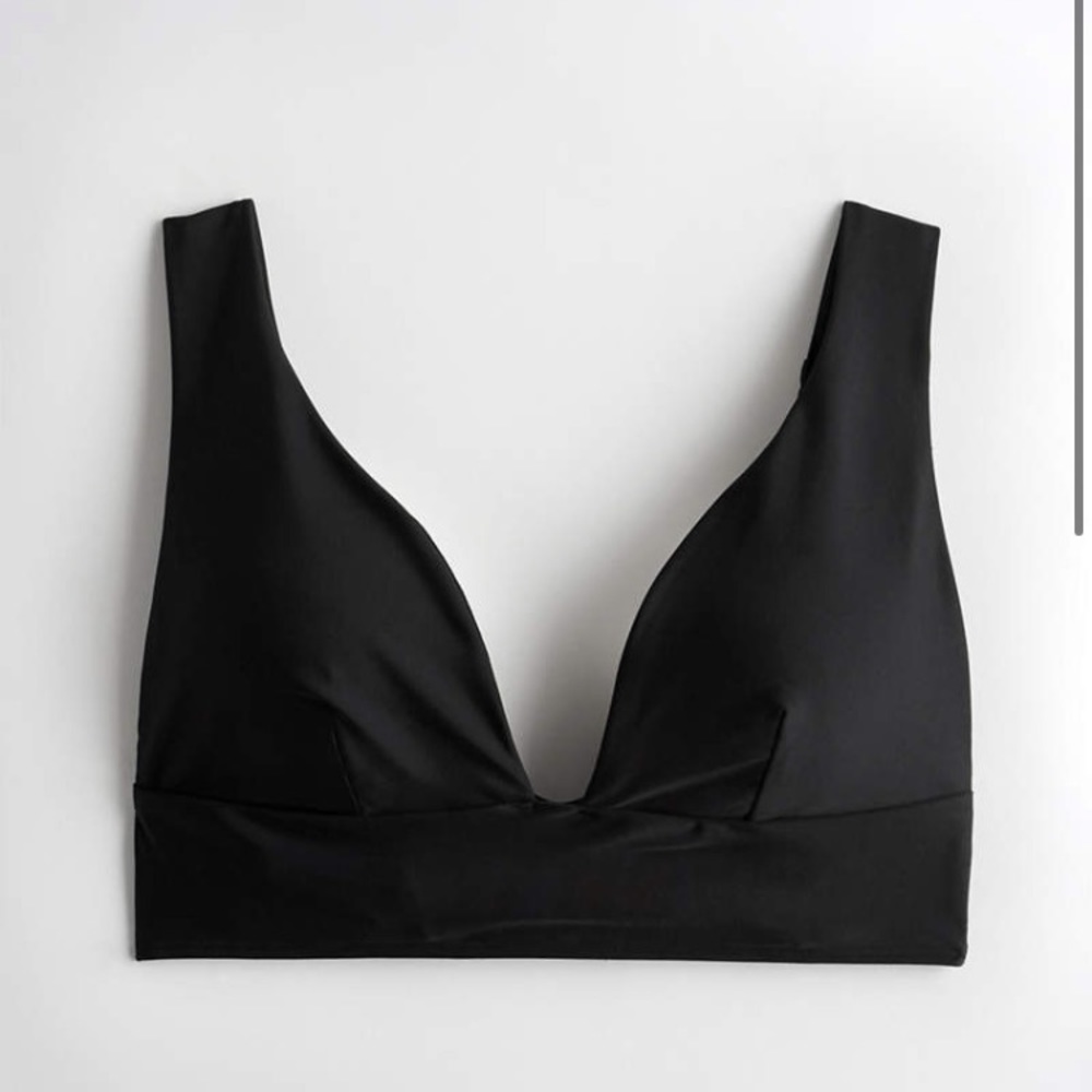 Black bikini top 👙NWT